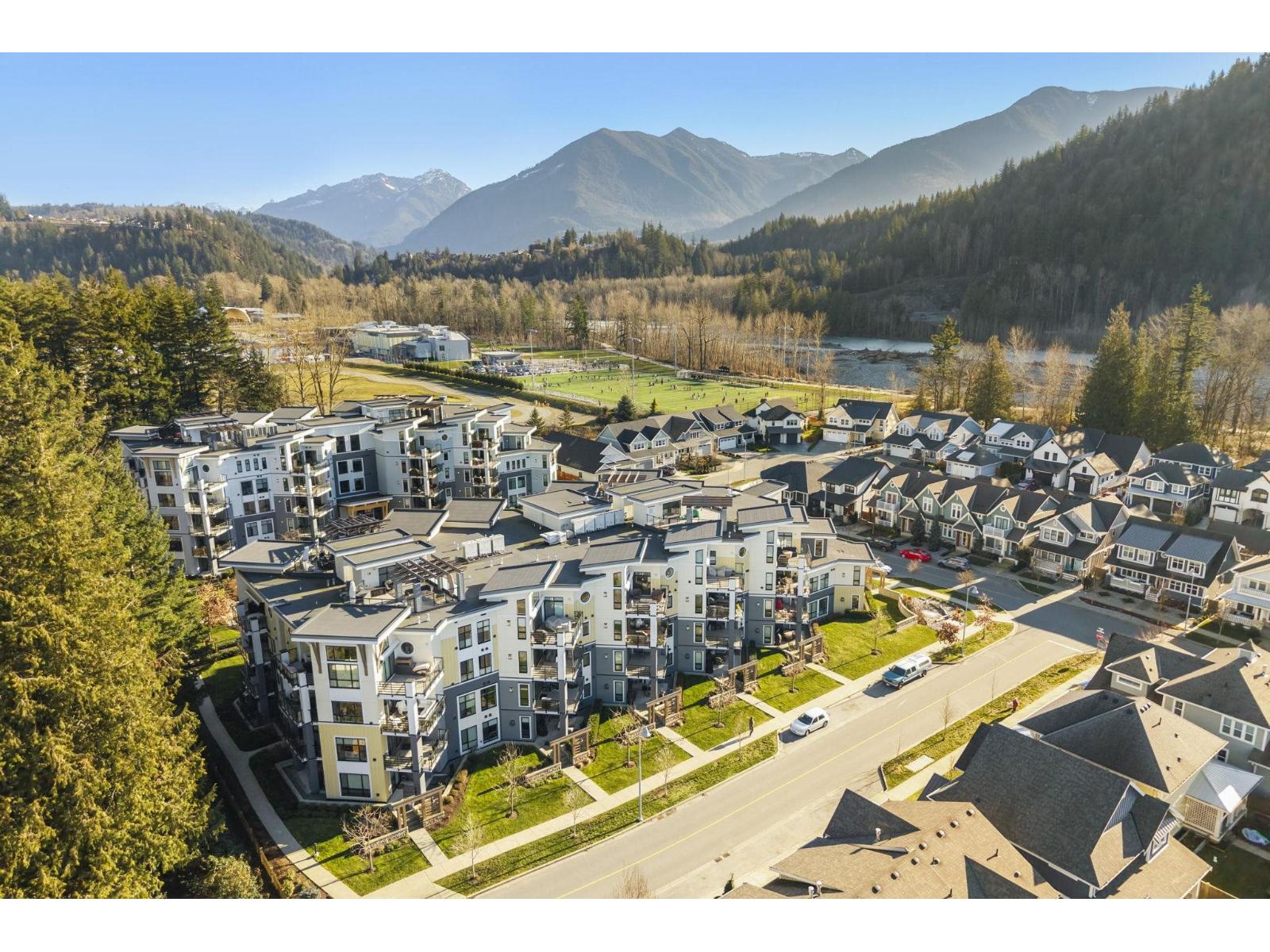 202 5384 TYEE LANE|Garrison Crossing