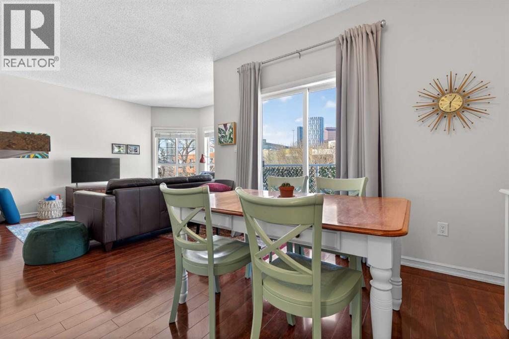 301, 44 6a Street NE