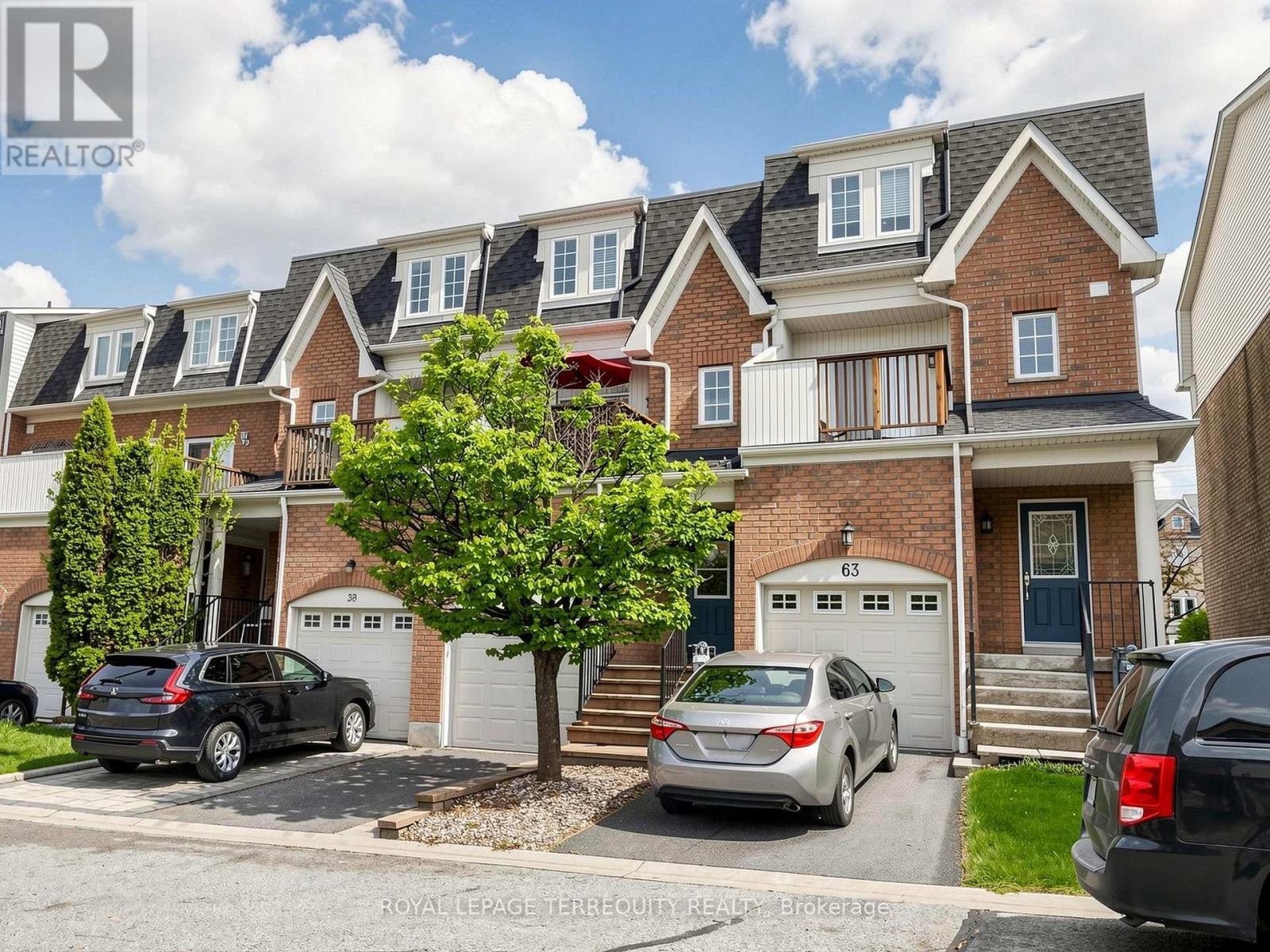 61 SPRUCEDALE WAY