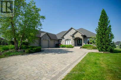 29 WESTLAKE BOULEVARD Brantford ON N3T0E1