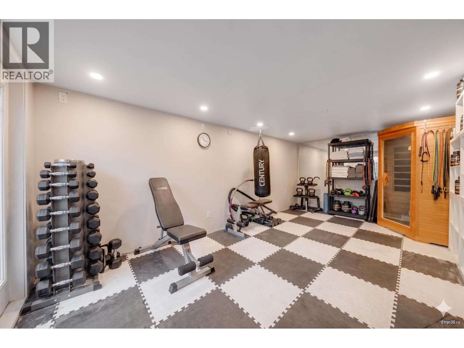 3870 EMERALD DRIVE