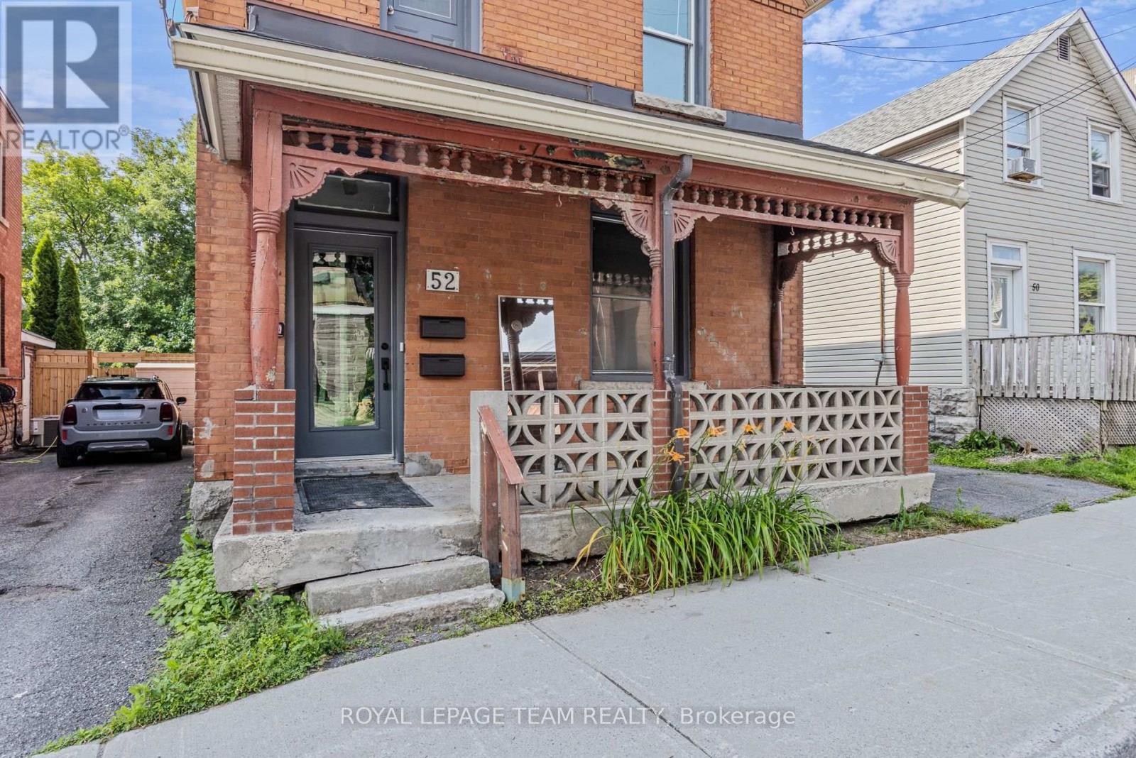 2 - 52 LEES AVENUE