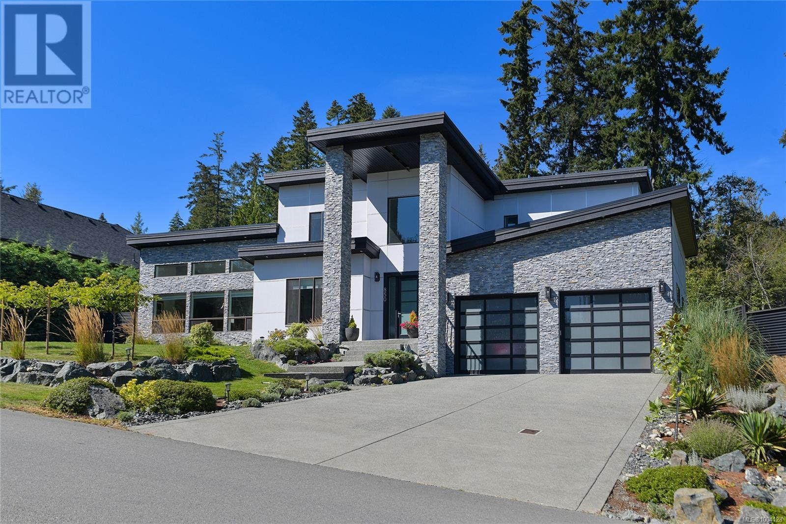 850 Hayden Pl