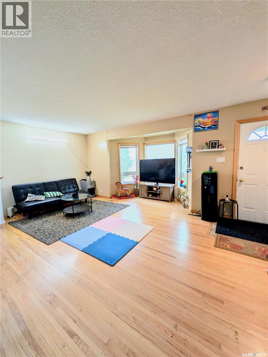 350 Begg STREET W
