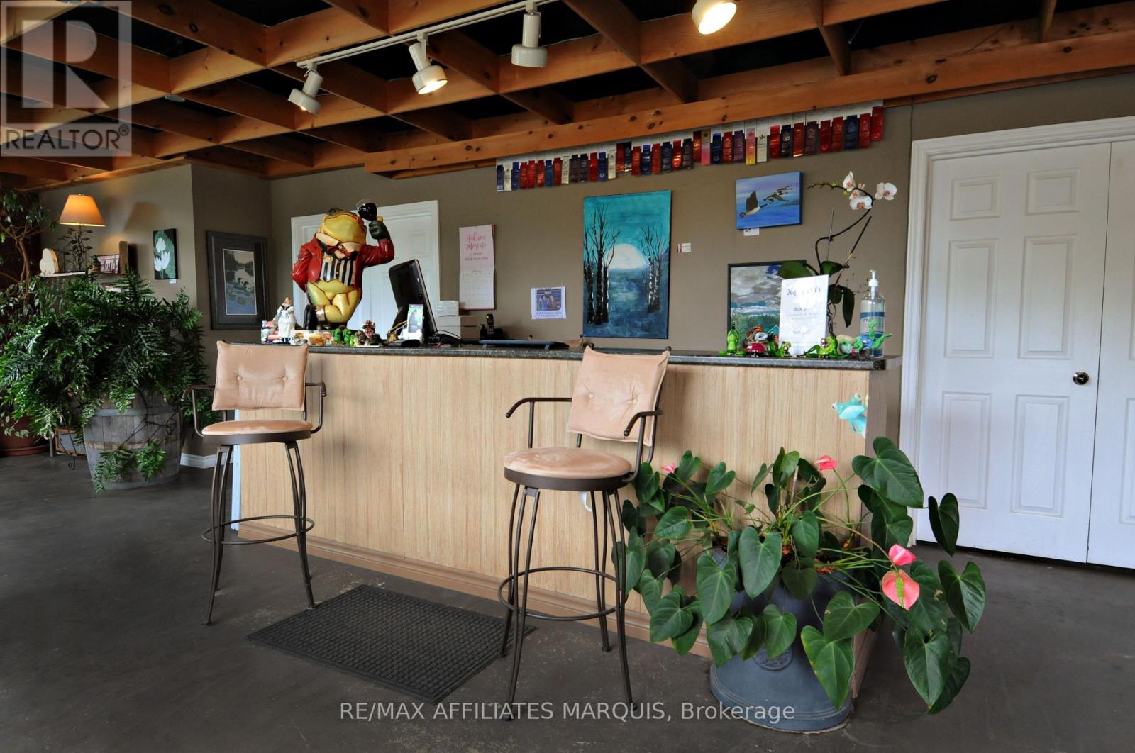 15 BROADVIEW AVENUE E