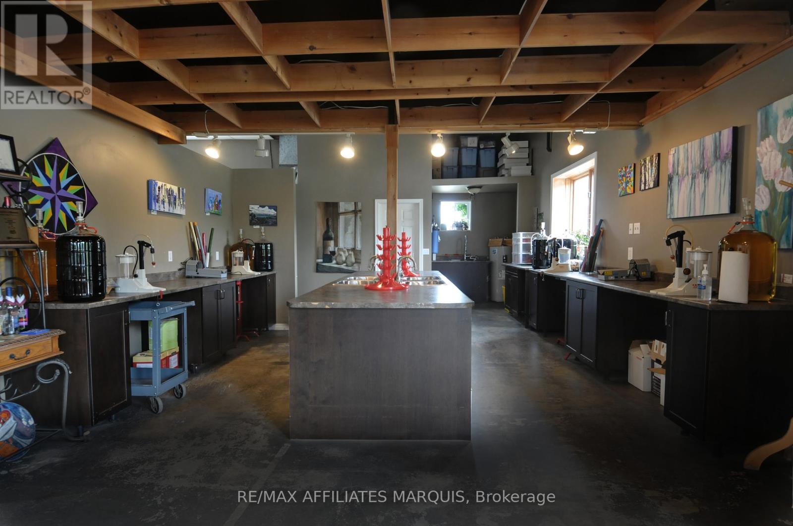 15 BROADVIEW AVENUE E