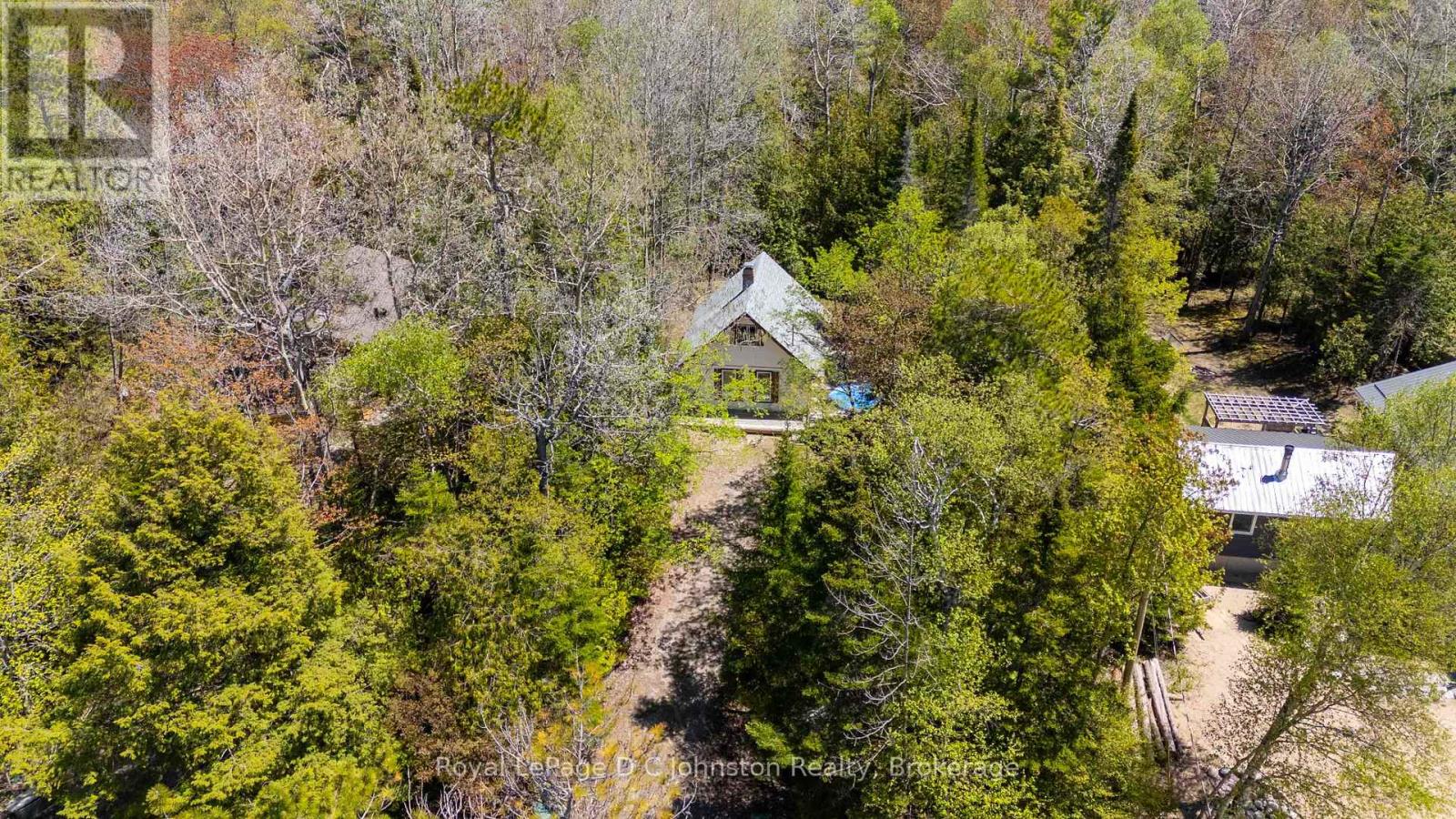 102 THOMPSON AVENUE