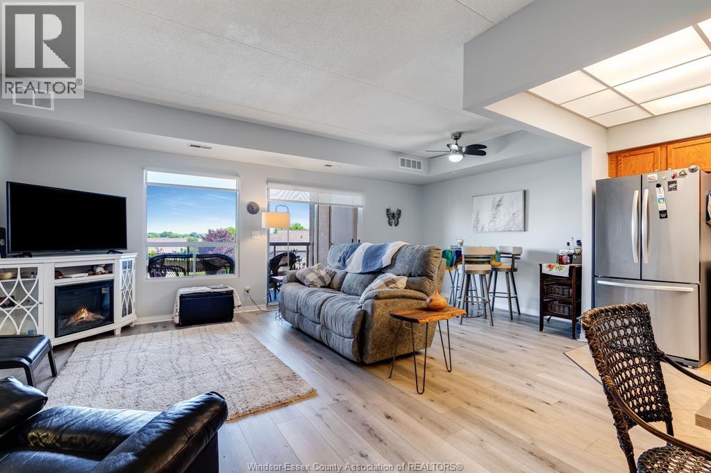 315 Village Grove Unit# 305