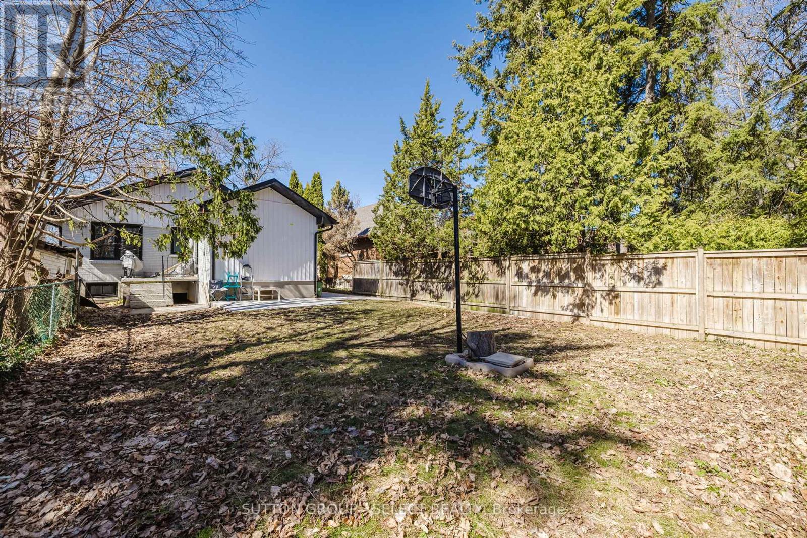 14 WILLINGDON AVENUE