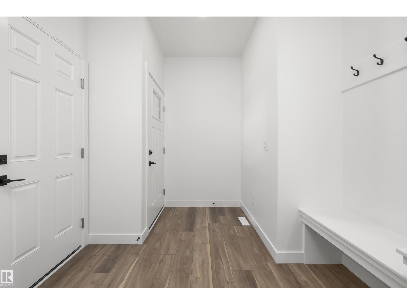 8608 183 AV NW