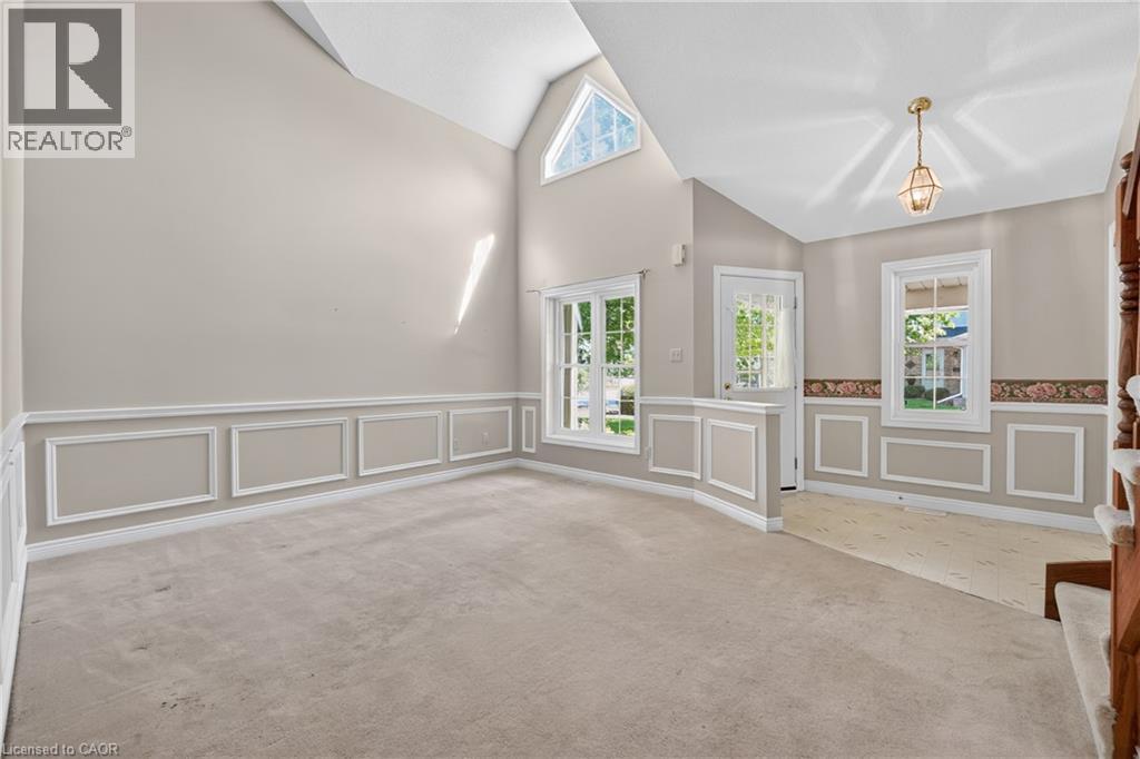9 WENTWORTH Drive Unit# 2