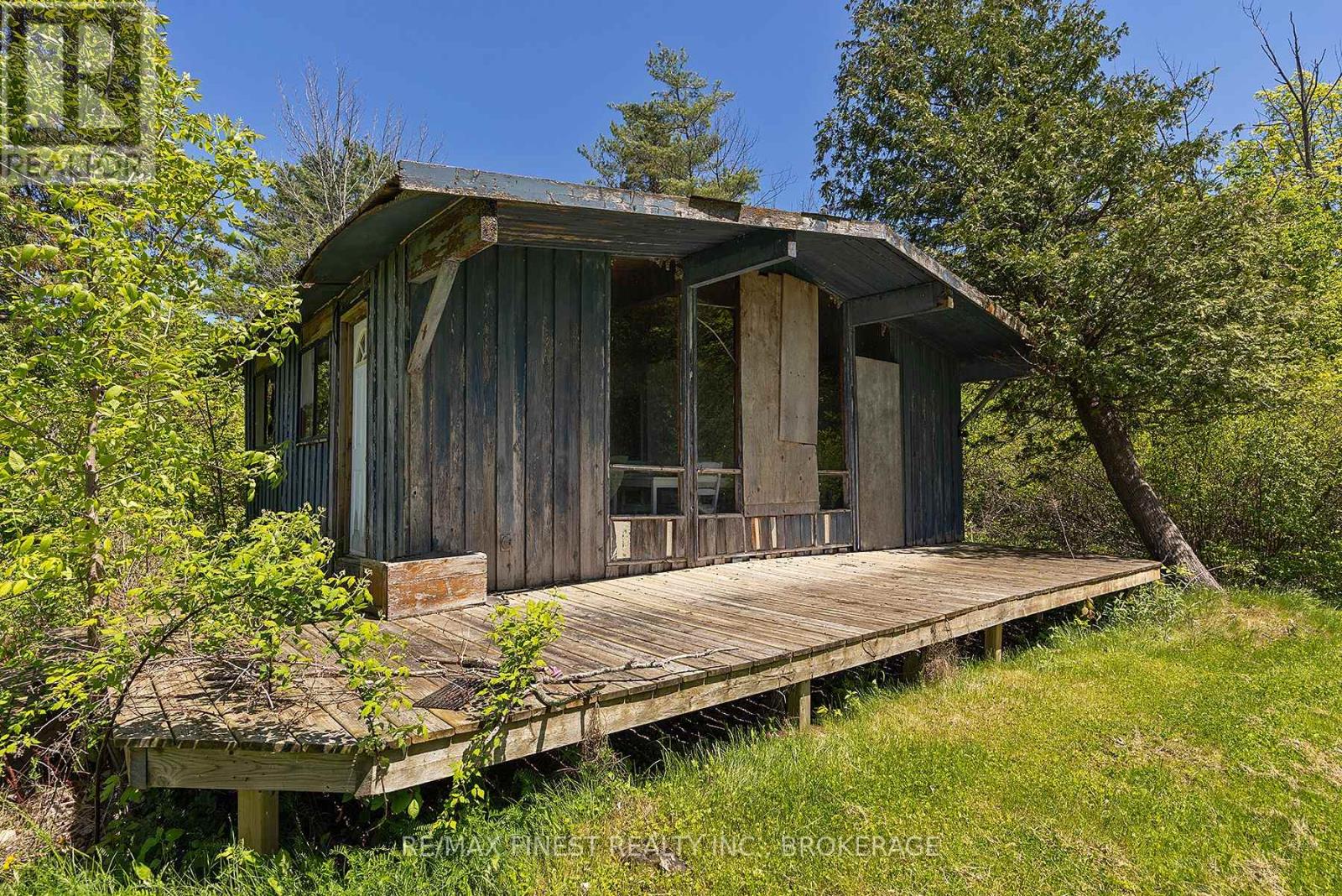 212 PERCH COVE LANE