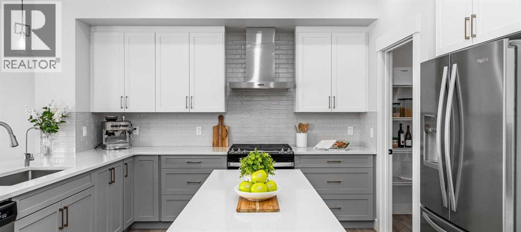 167 Arbour Lake Rise NW