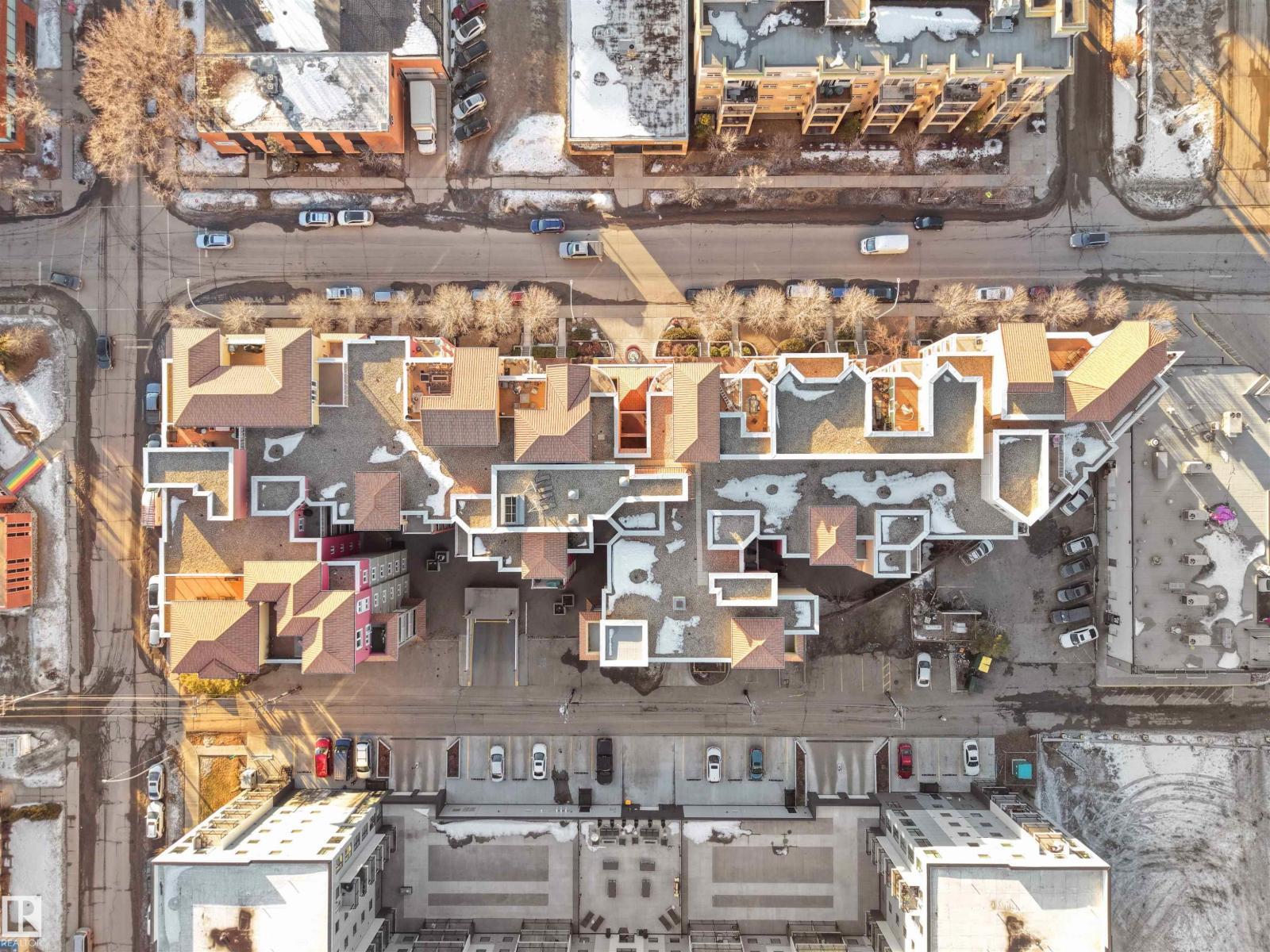 #308 10333 112 ST NW