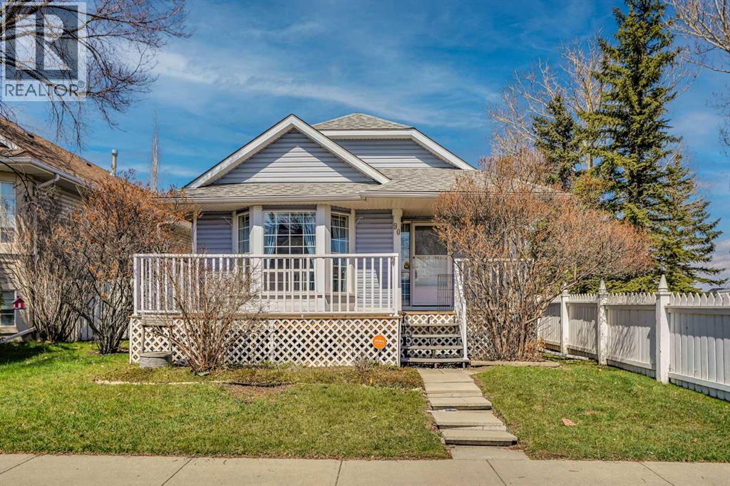 90 Martinridge Crescent NE