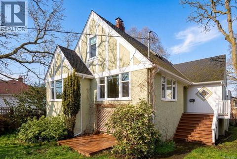 1959 Hampshire Rd Oak Bay BC V8R5T9