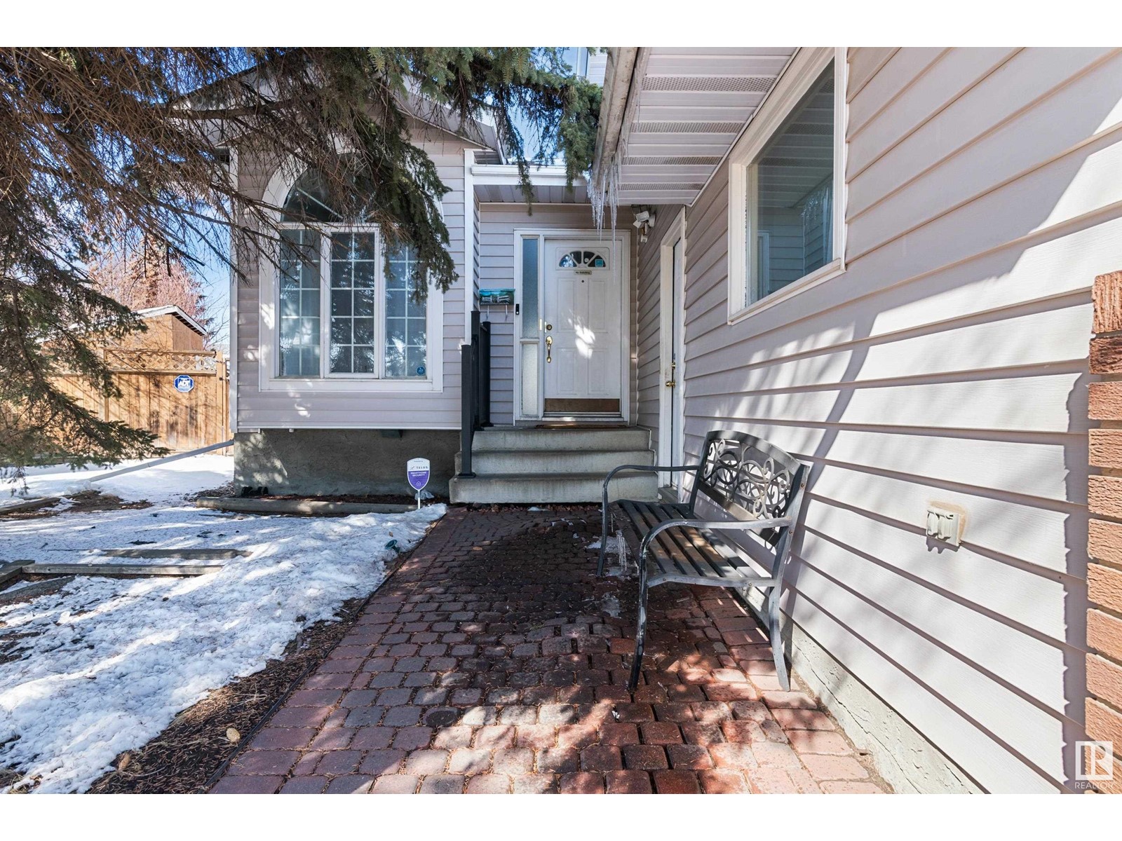 12804 158 AV NW