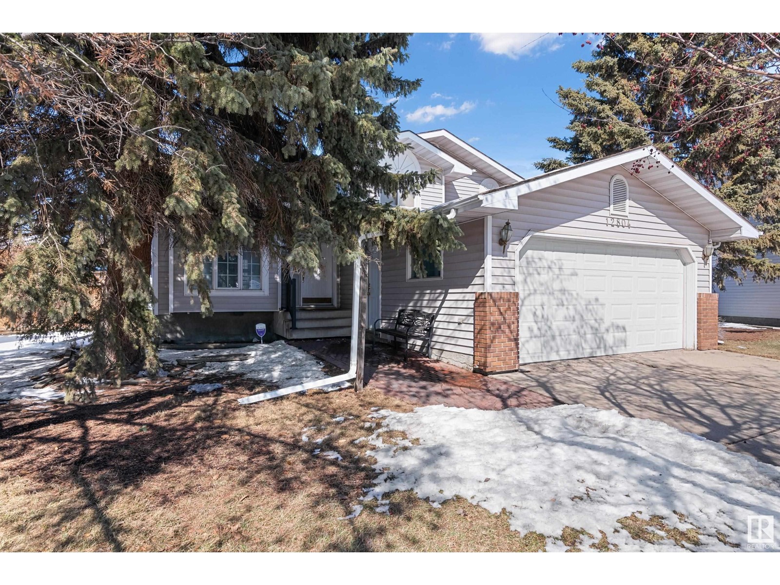 12804 158 AV NW