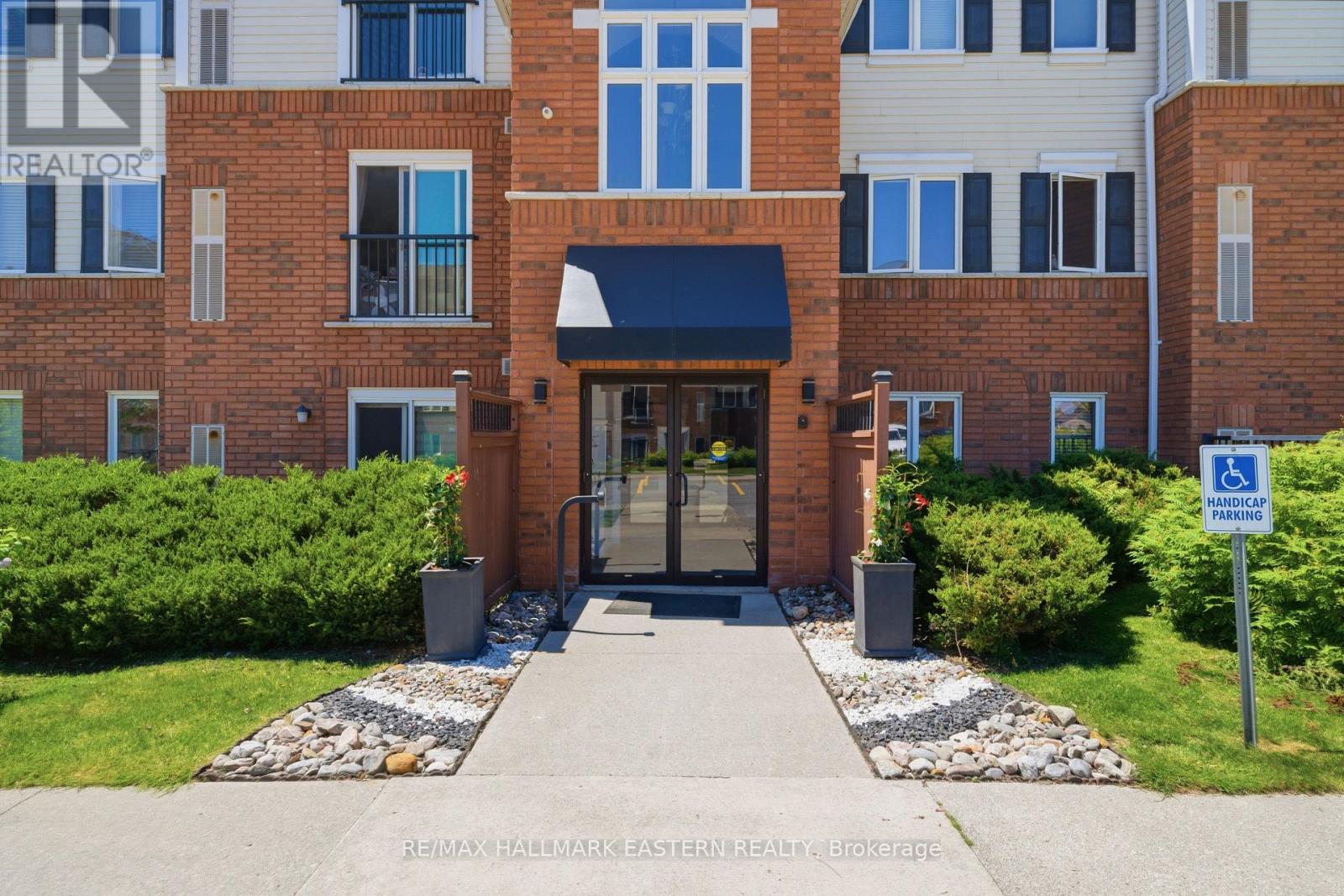 101 - 300 SPILLSBURY DRIVE