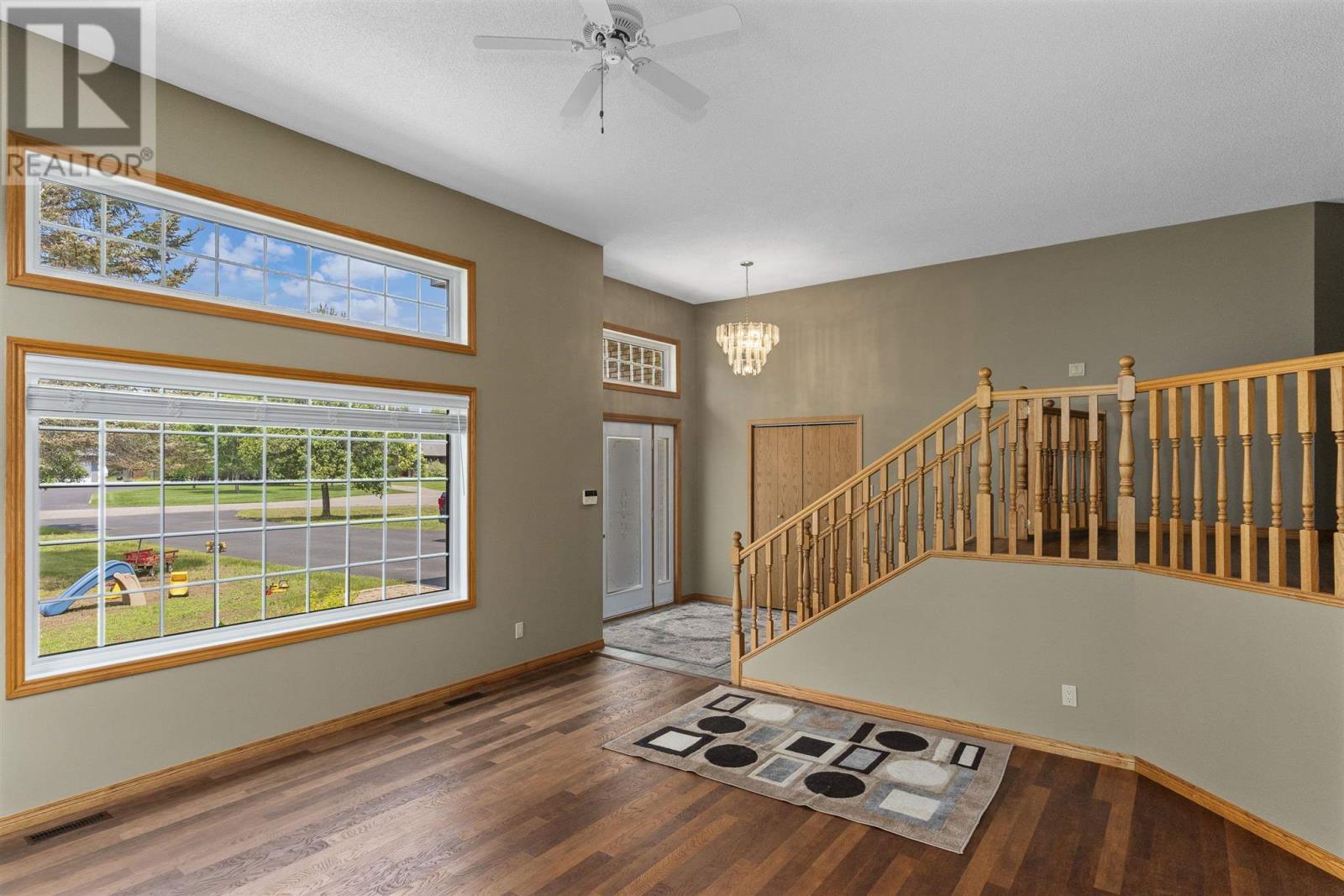 9 Kingswood CT