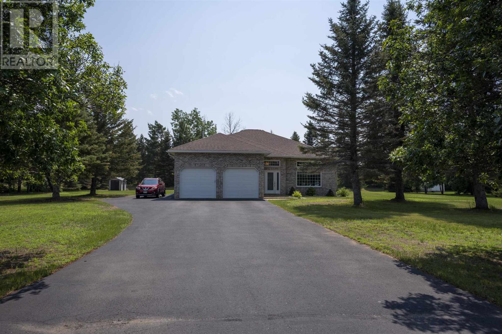 9 Kingswood CT