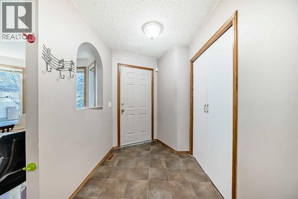 78 Sandringham Way NW