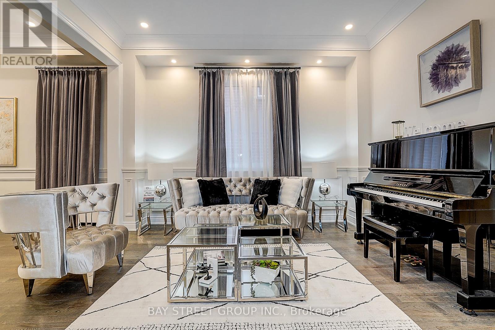 48 RED GIANT STREET W