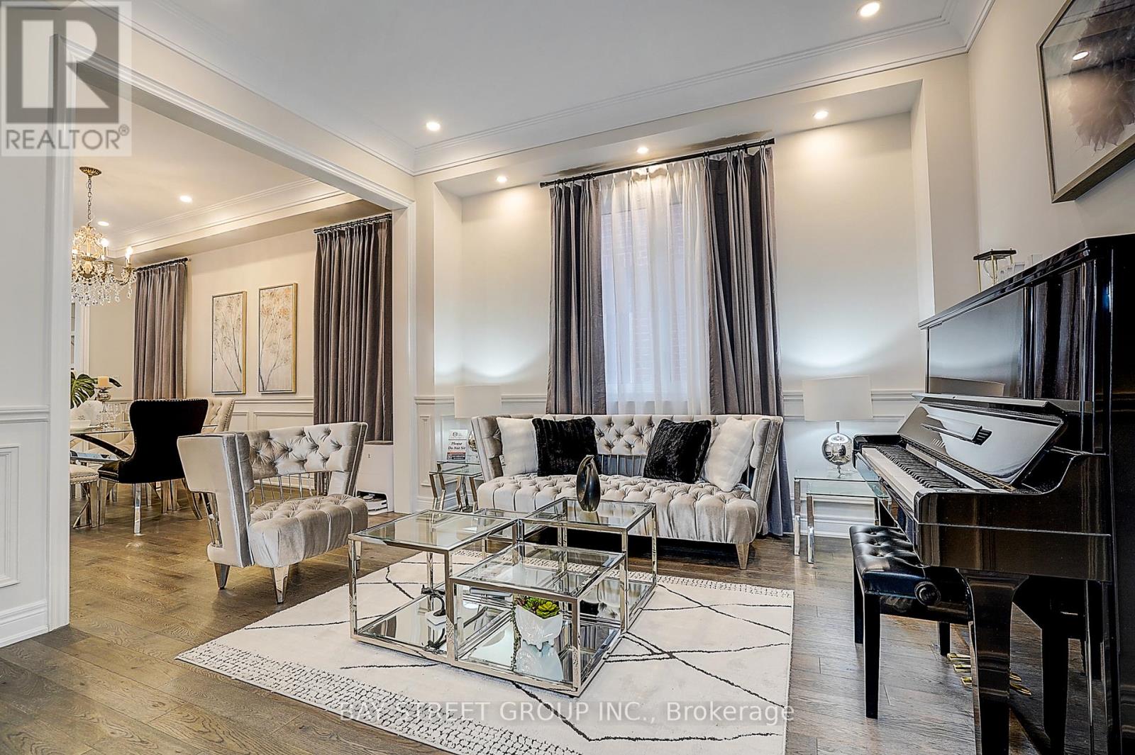 48 RED GIANT STREET W