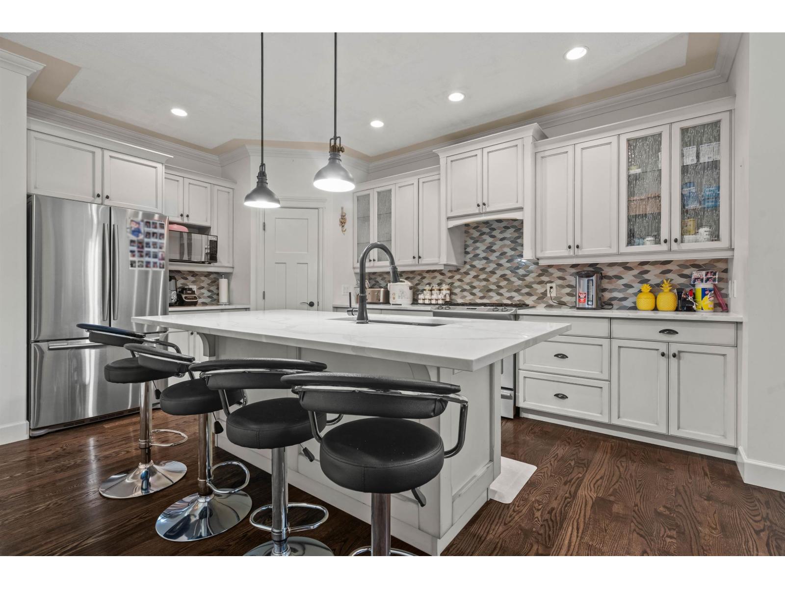 8512 BRADSHAW PLACE|Eastern Hillsides