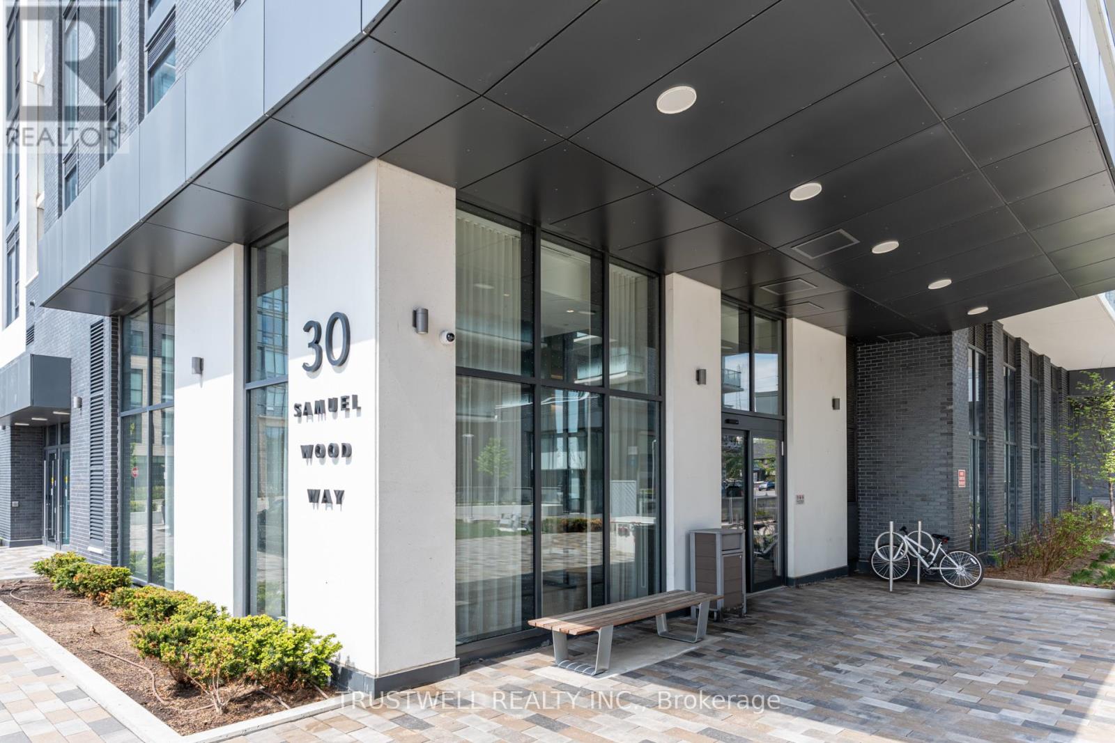 310 - 30 SAMUEL WOOD WAY