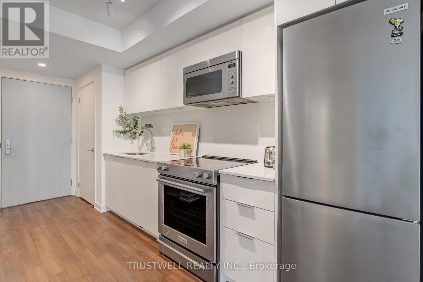 310 - 30 SAMUEL WOOD WAY