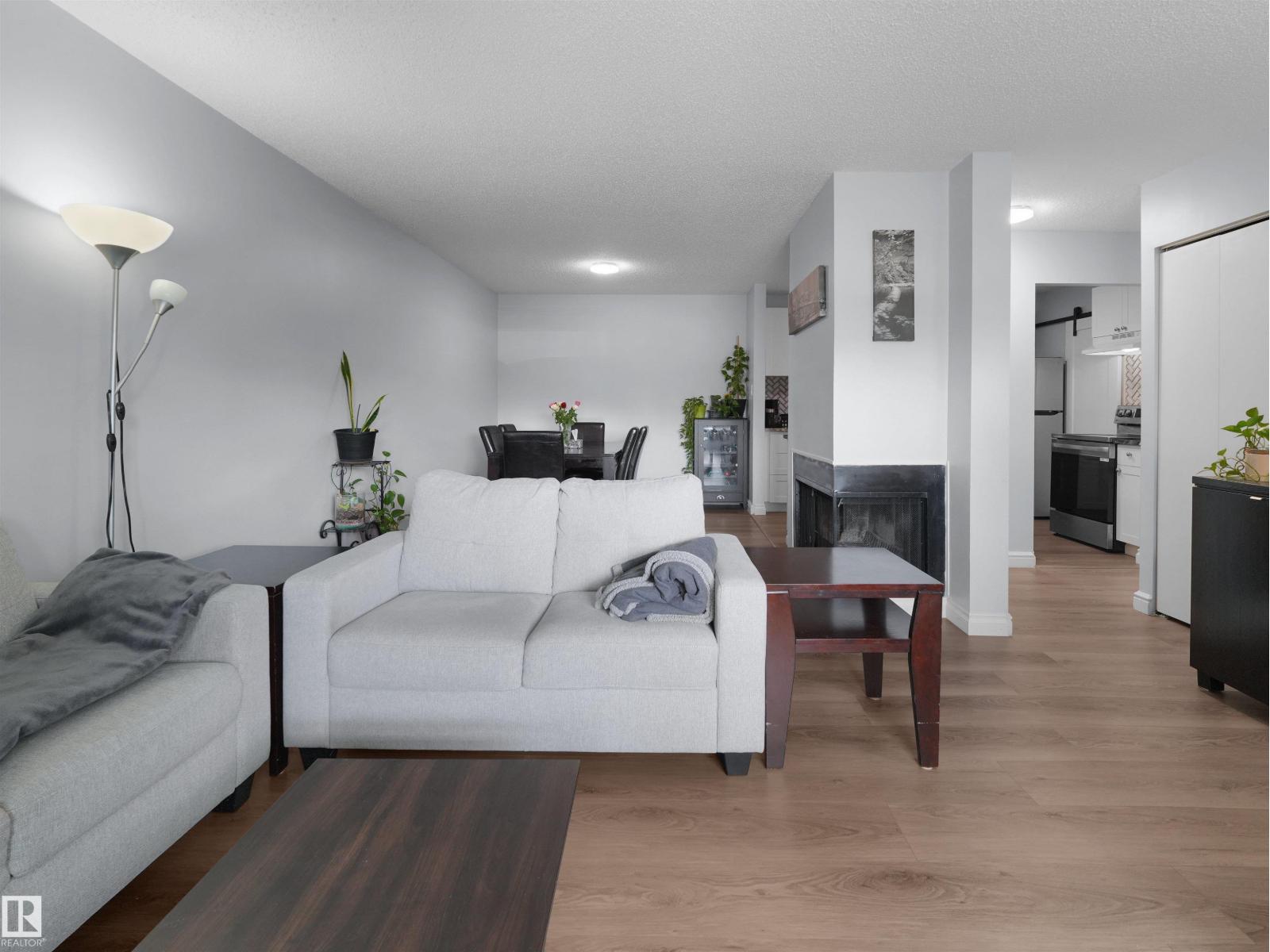 #137 2703 79 ST NW