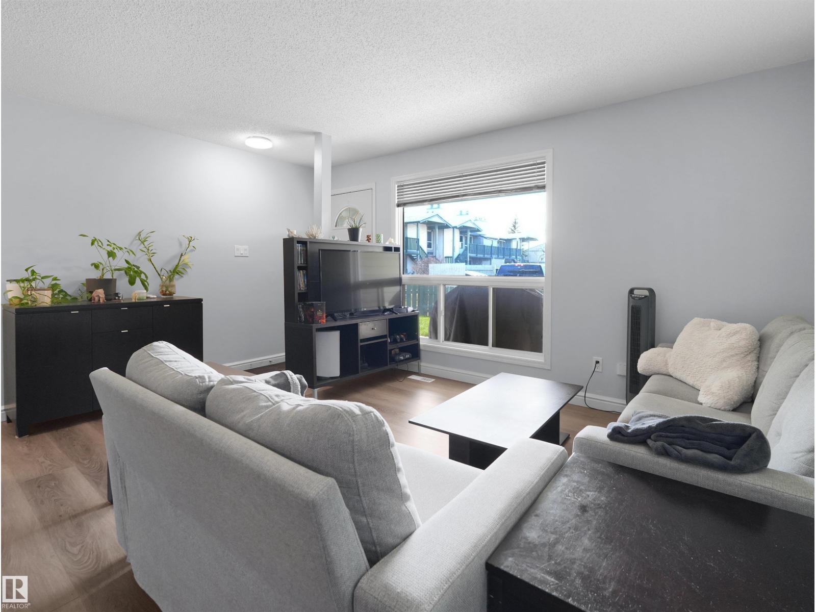 #137 2703 79 ST NW