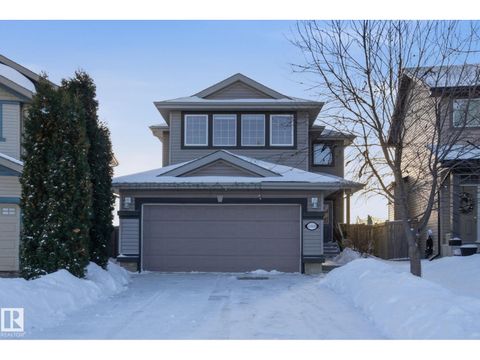 21107 58 AV NW Edmonton AB T6M0H3