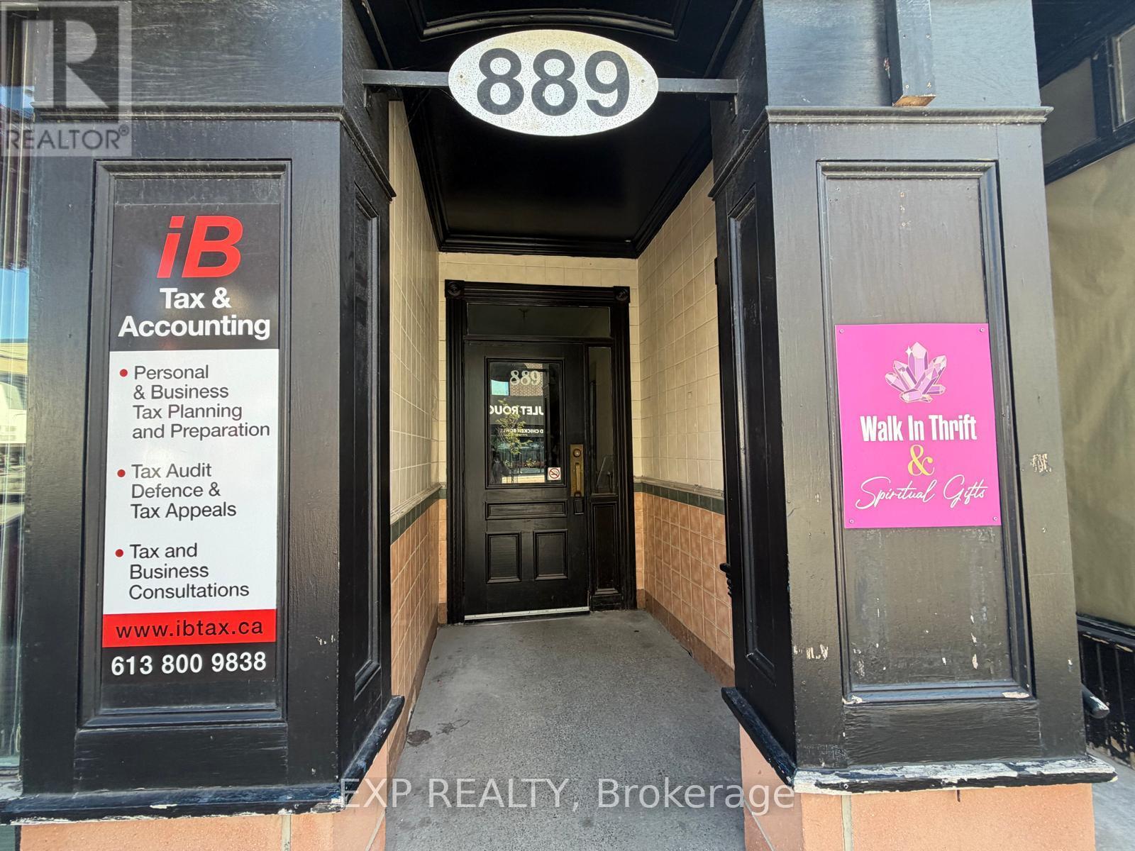 B - 889 BANK STREET