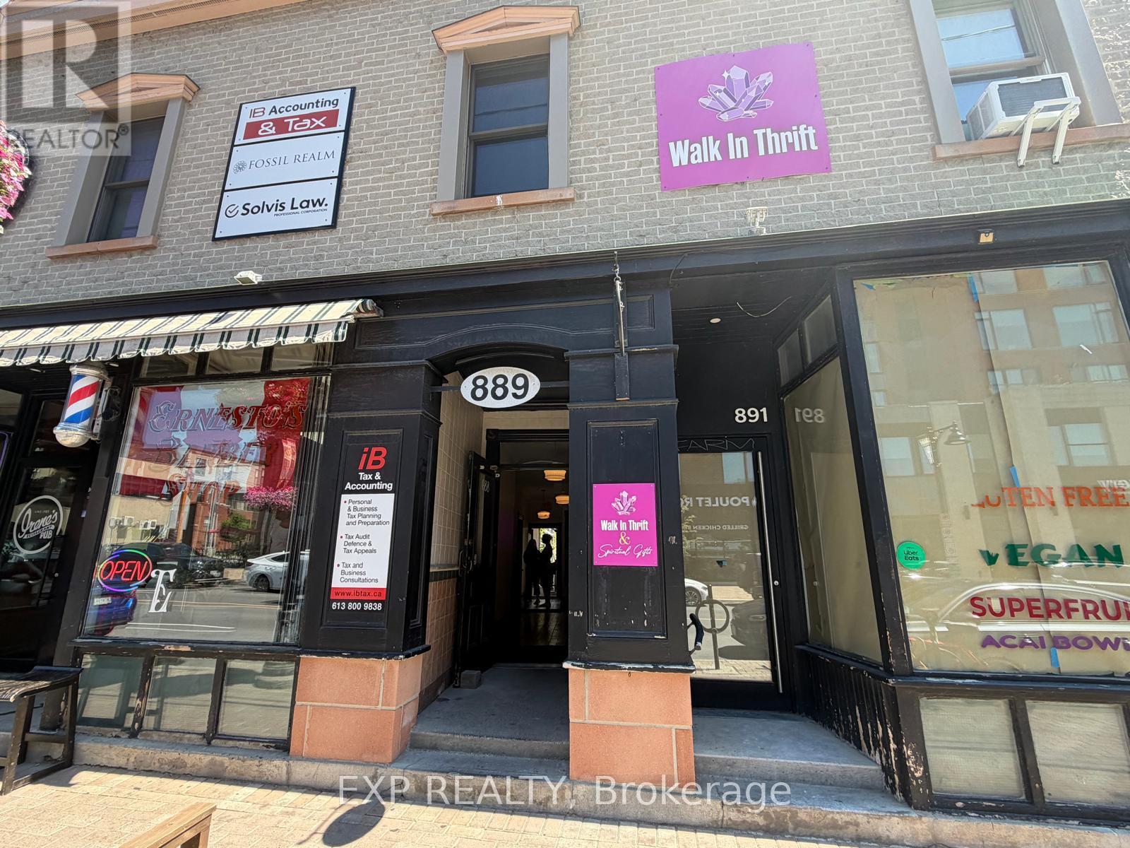 B - 889 BANK STREET