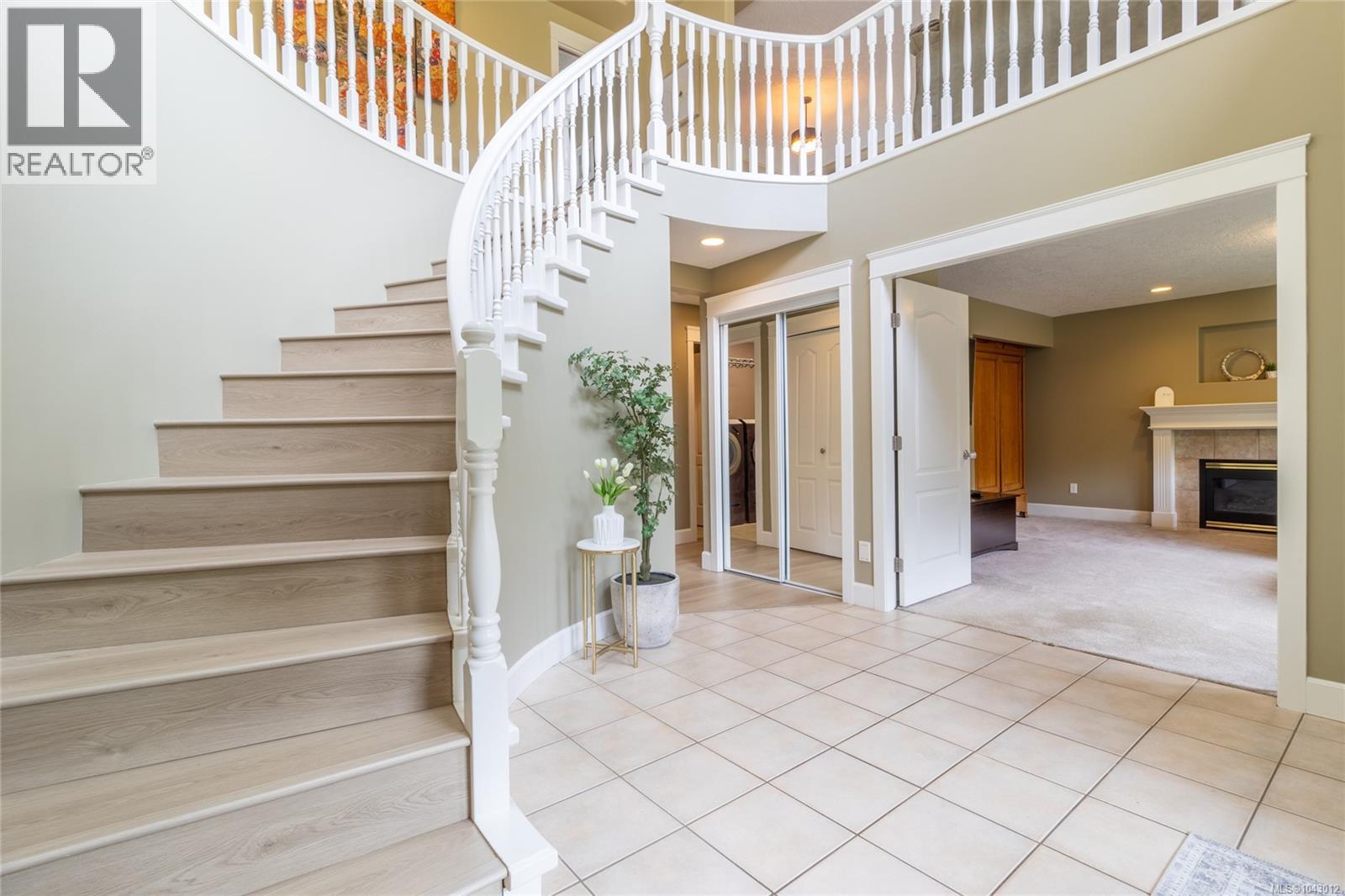 2530 Meadowland Dr