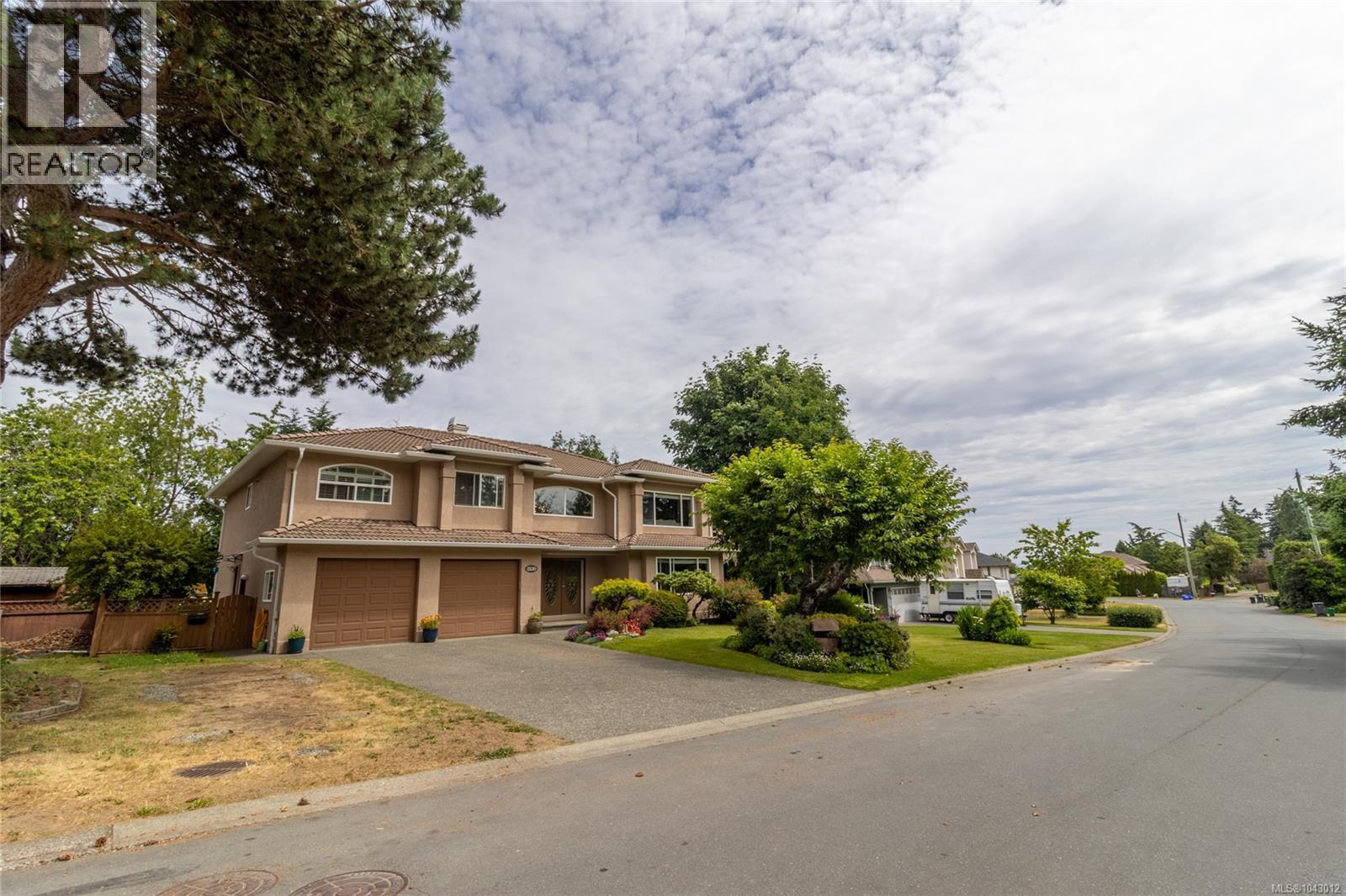 2530 Meadowland Dr