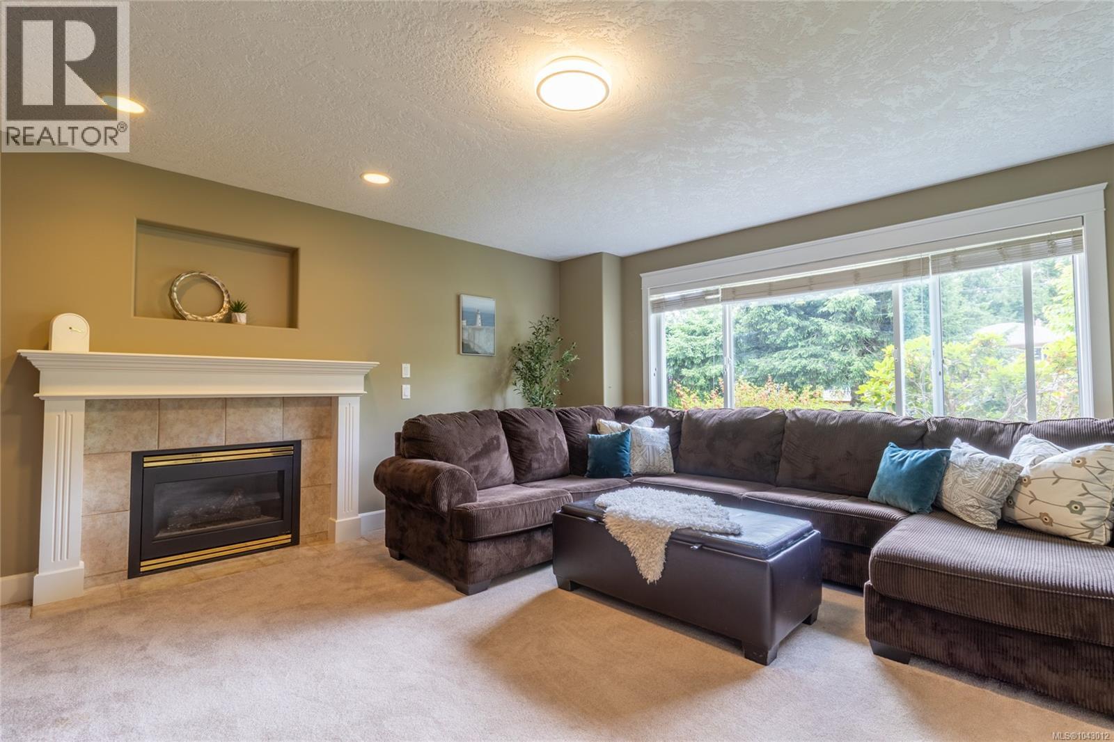 2530 Meadowland Dr
