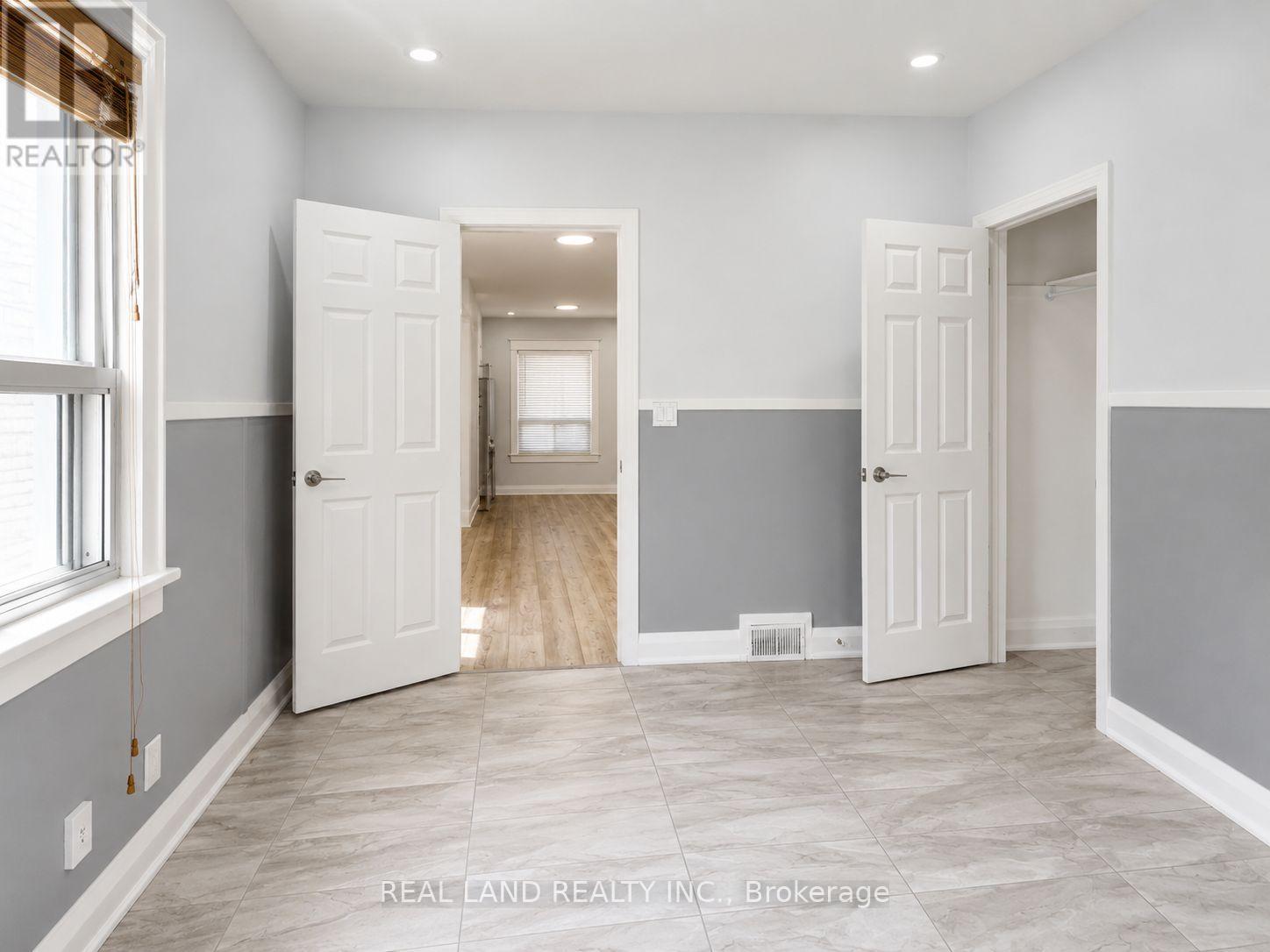 MAIN FLOOR - 225 COXWELL AVENUE