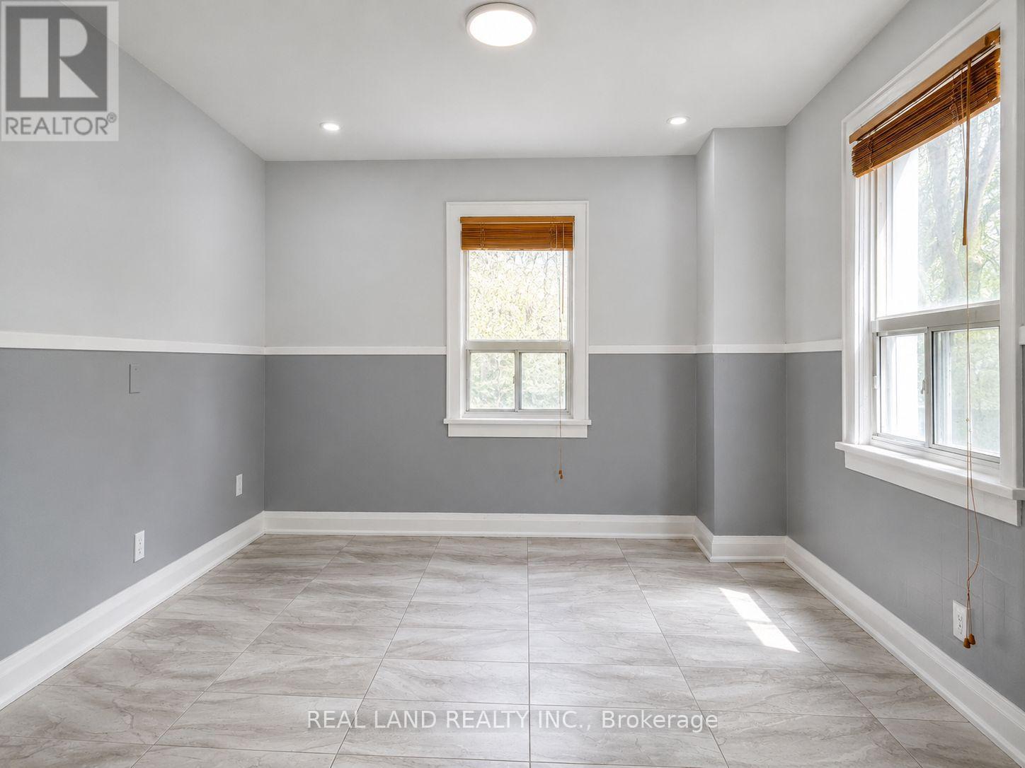 MAIN FLOOR - 225 COXWELL AVENUE