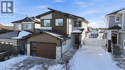 20 Cole Way Sylvan Lake AB T4S1K2