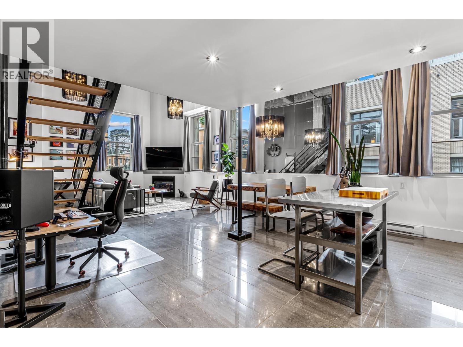 404 549 COLUMBIA STREET