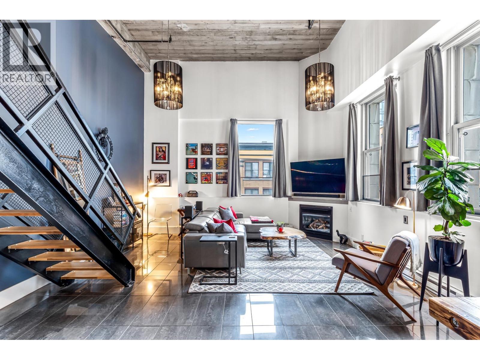 404 549 COLUMBIA STREET