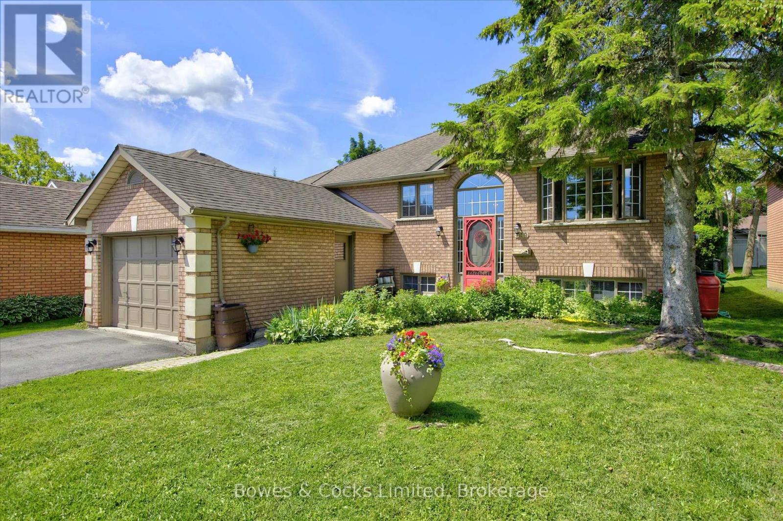 699 FORTYE DRIVE