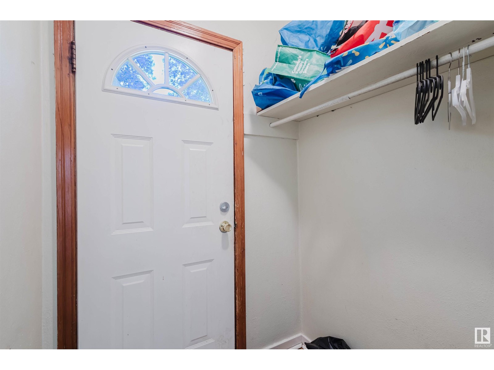 7230 112 ST NW