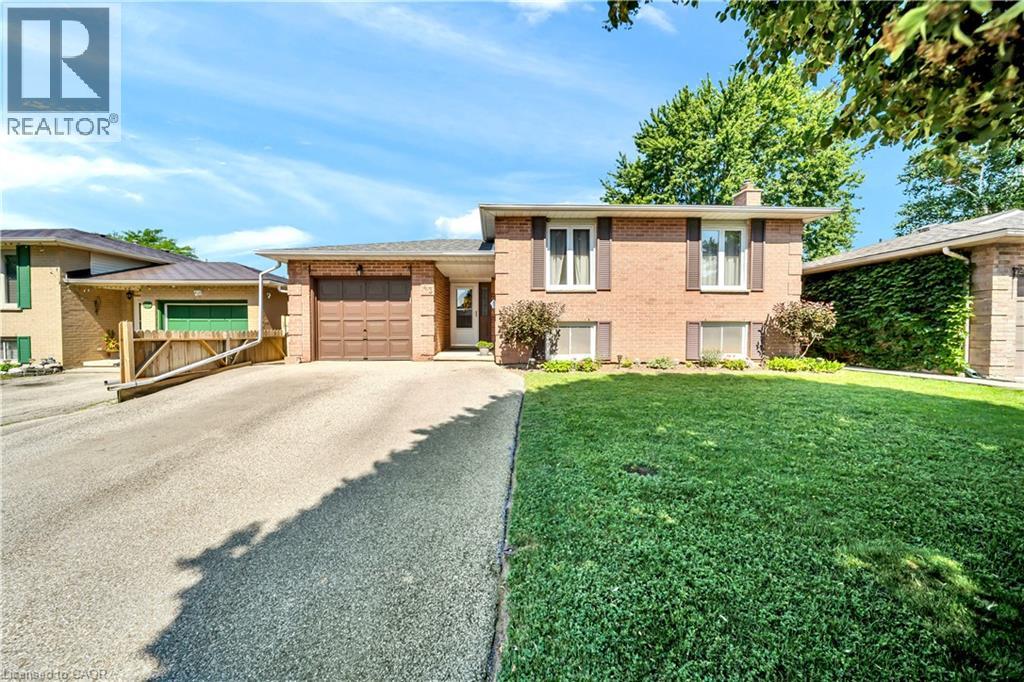 43 HOBART Crescent