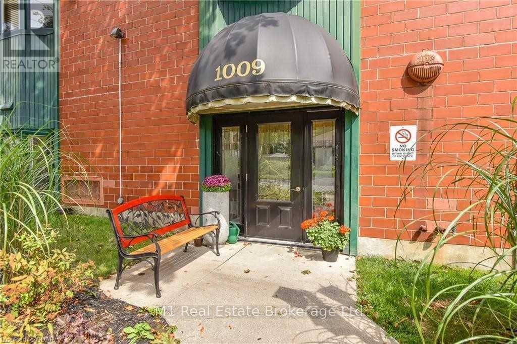 206 - 1009 QUEENSTON ROAD