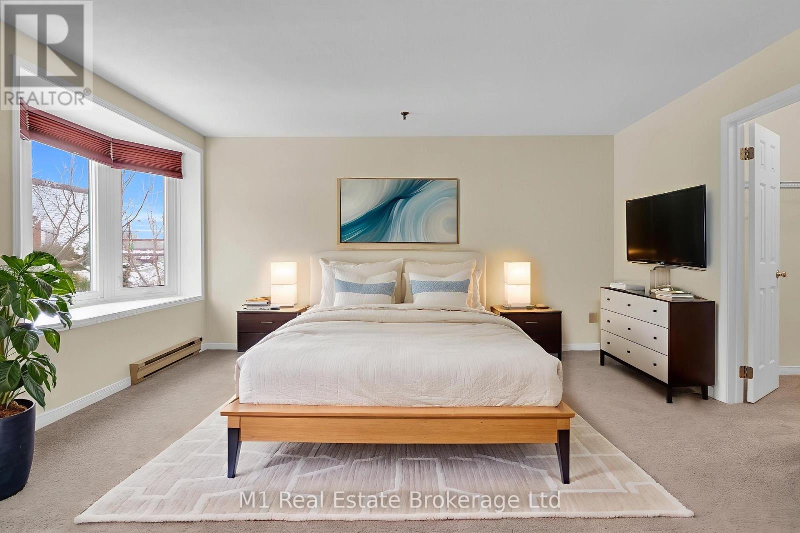 206 - 1009 QUEENSTON ROAD