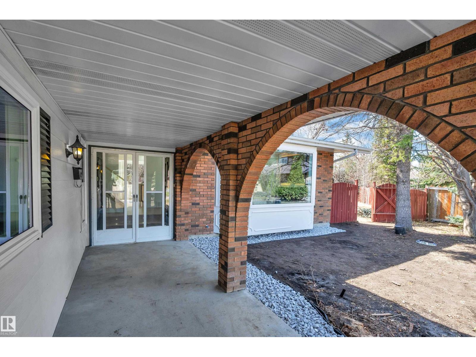 11615 24 AV NW